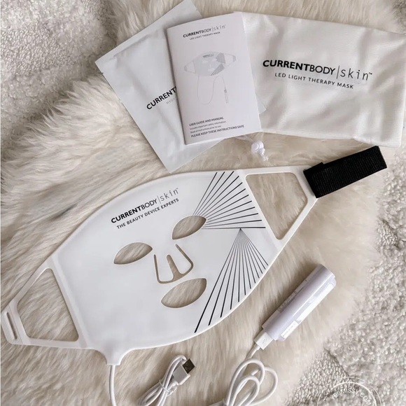 CurrentBody LED Light Therapy Mask - Series 1 - Picture 1 of 8